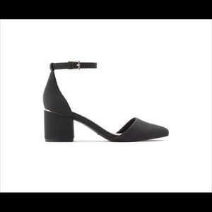 CALL IT SPRING BLACK SHORT HEELS